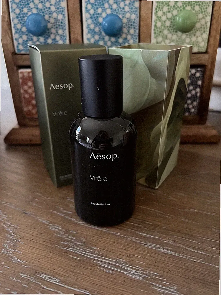 Aesop Virēre Eau de Parfum ,fresh and verdant fragrance, with bright citrus