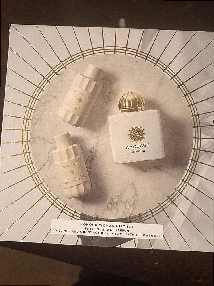 Amouage Honour Woman Eau de Parfum Spray 100 ml Gift Set