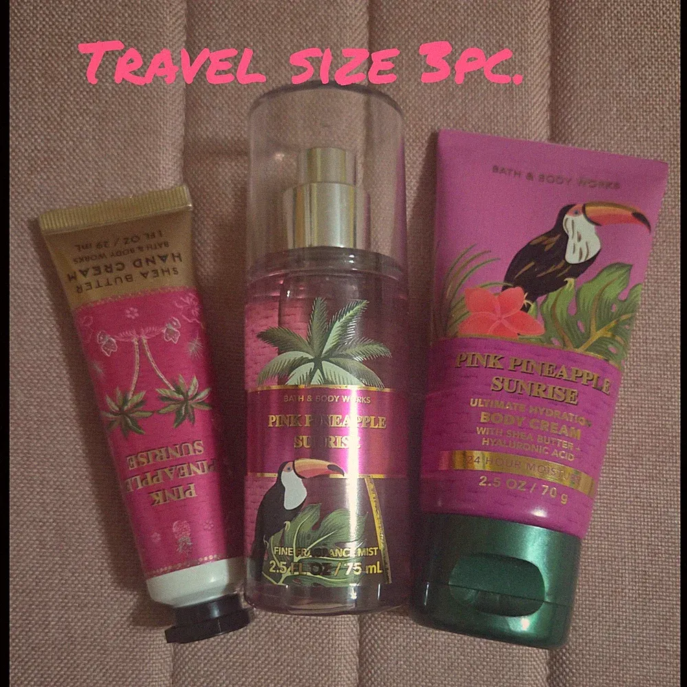 Bath & Body Works Pink Pineapple Sunrise Travel Set Hand Cream Body Cream Spray