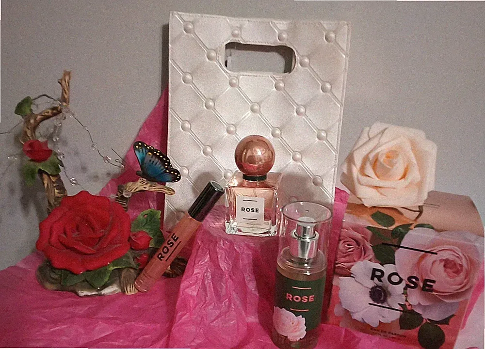 Bath & Body Works Rose Eau de Parfum 1.7 oz, Travel Perfume & Mist with bag