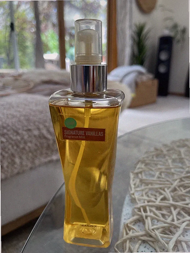 Bath & Body Works Signature Vanillas LEMON Fragrance Mist Full Size Retired
