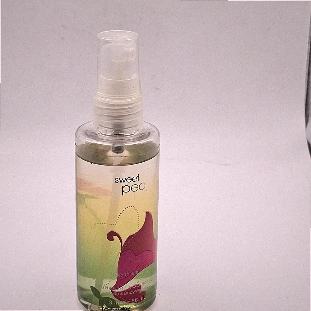 Bath & Body Works Sweet Pea 3 fl oz Fine Fragrance Mist Older Style