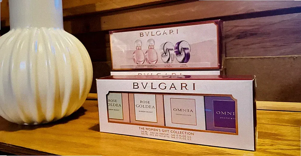 BVLGARI 4 Pc. Rose Goldea & Omnia Fragrance Gift Set mini Brand New Authentic