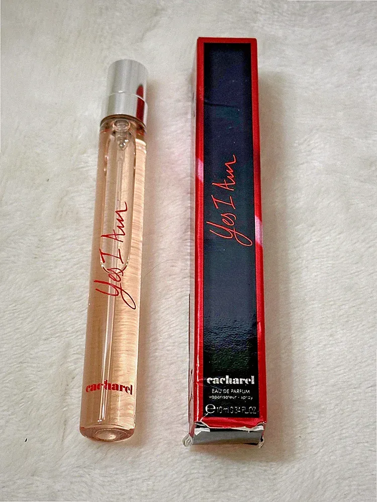 Cacharel ~ YES I AM ~ Women's EDP Travel Perfume ~ 10mL (.34 fl oz) ~ NIB!