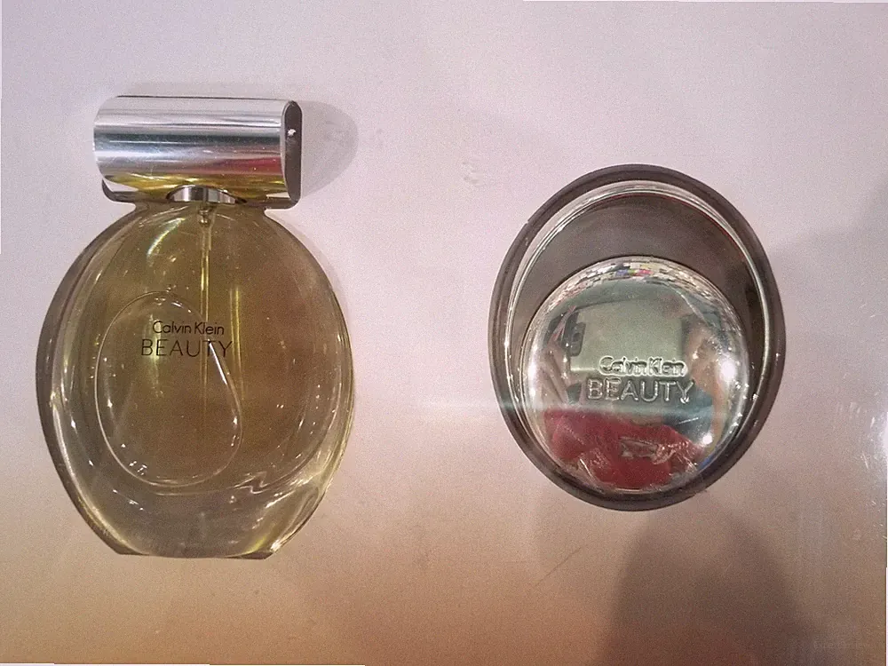 Calvin Klein CK Beauty 2 pc EDP GIFT SET EDP Spray + Solid Perfume Purse Charm