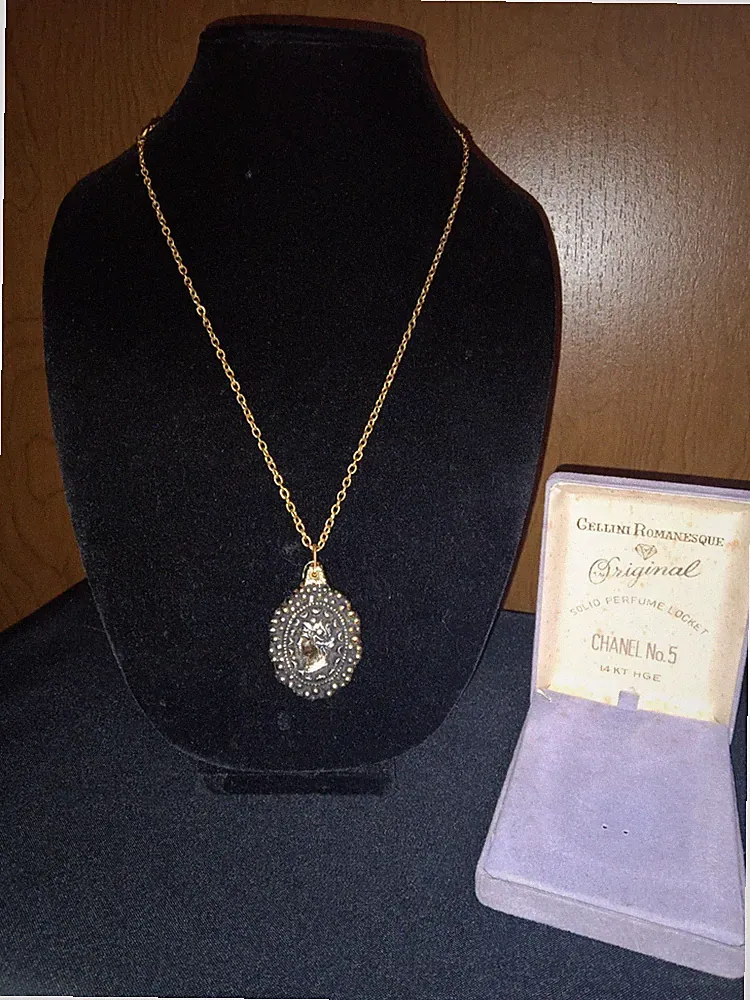 Cellini Romanesque Solid Perfume Locket Chanel No. 5 fragrance Used 14K HGE