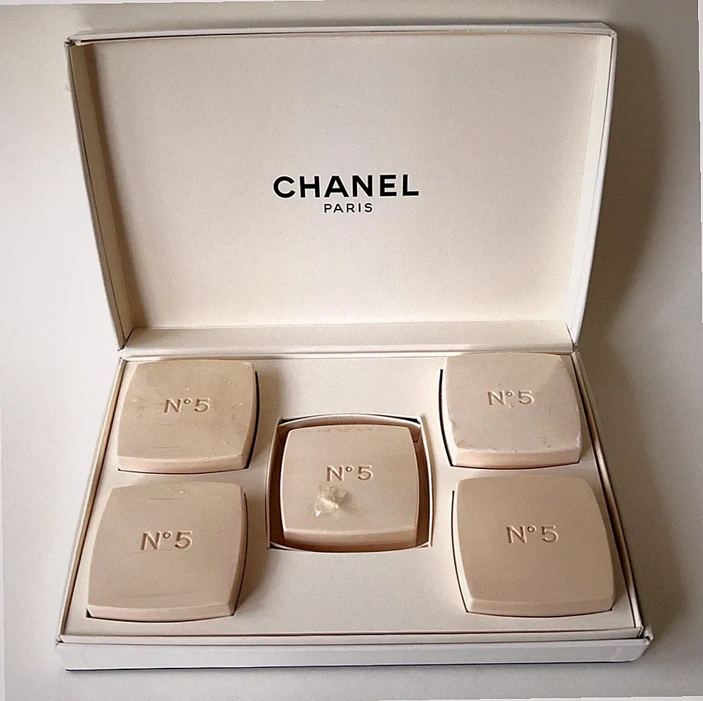 CHANEL No 5 Perfumed Soaps Box Set (75 g/2.5 oz X 5pcs)
