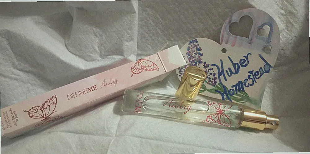 DefineMe Audrey Natural Perfume Mist Spray Fragrance 9 ML .3 FL oz New in Box