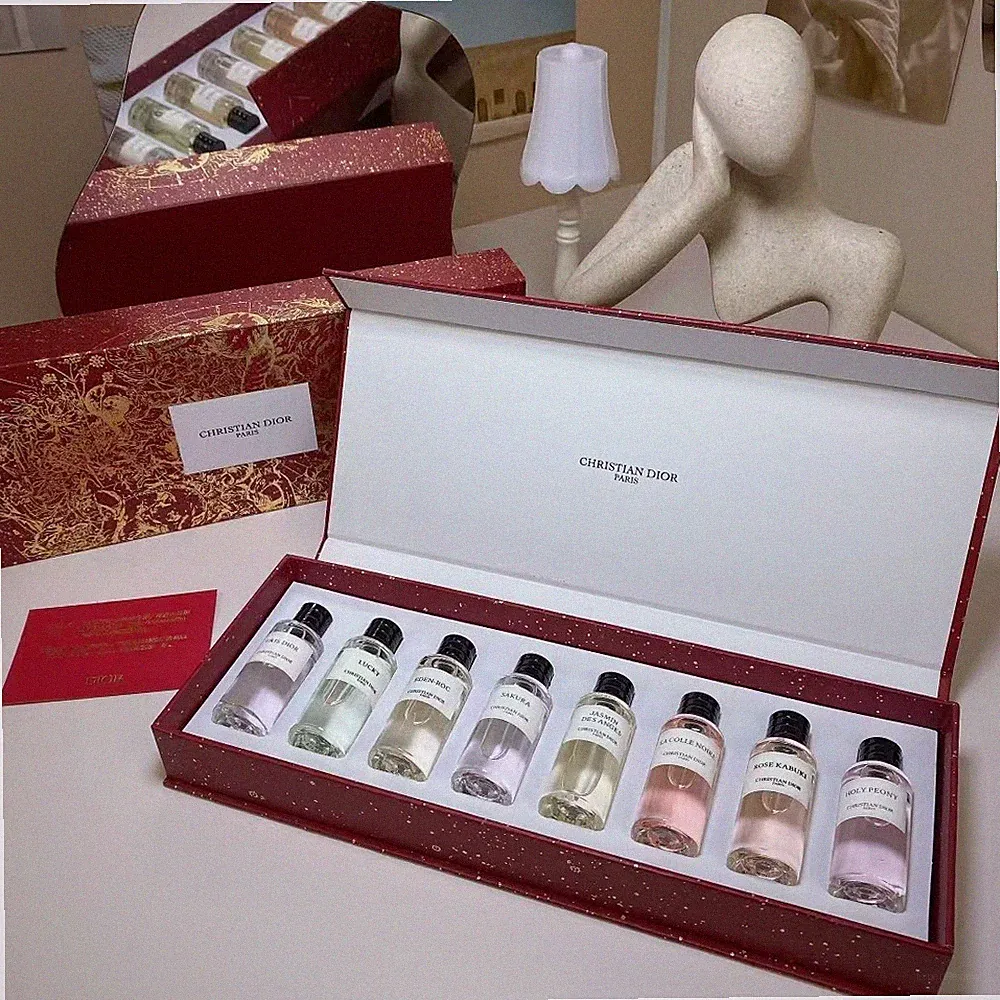 Dior La Collection Privée Miniature Set 8 x 7.5ml Perfume Sample Gift Box