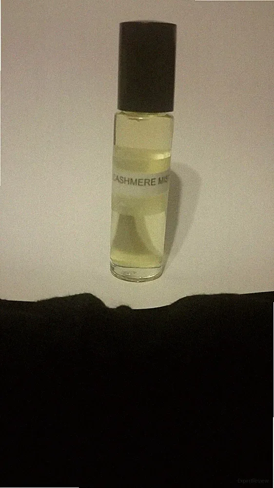 *Disclaimer*Cashmere Mist Women Type Oil (1) 1 Oz Roll-On Bottle