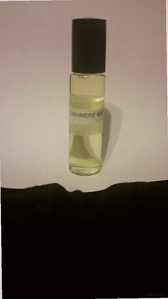 *Disclaimer*Cashmere Mist Women Type Oil (Two)1/3 Oz Roll-On Bottle