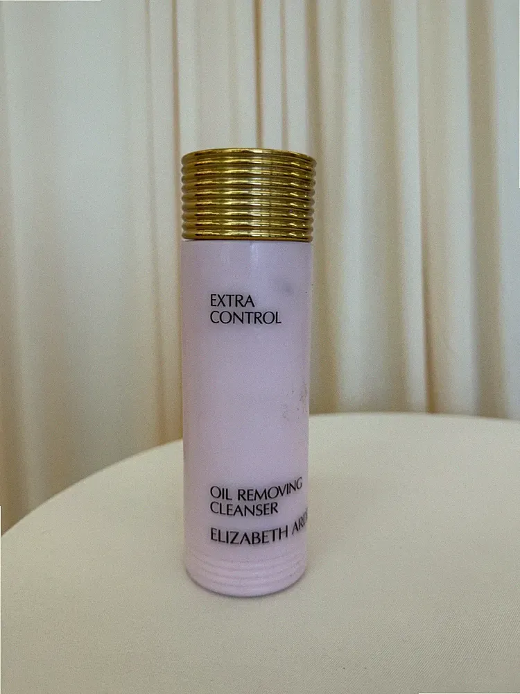 ELIZABETH ARDEN EXTRA CONTROL OIL REMOVING CLEANSER 200 ML