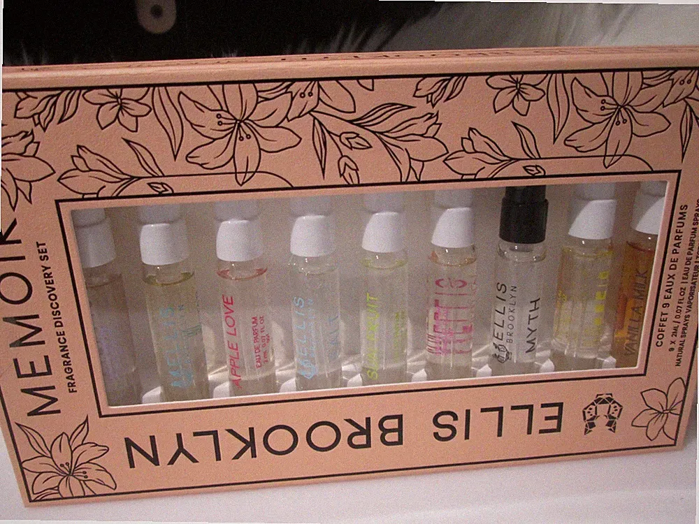Ellis Brooklyn MEMOIR 9 x 2ml EDP Perfume Spray Sample Discovery Set NIB