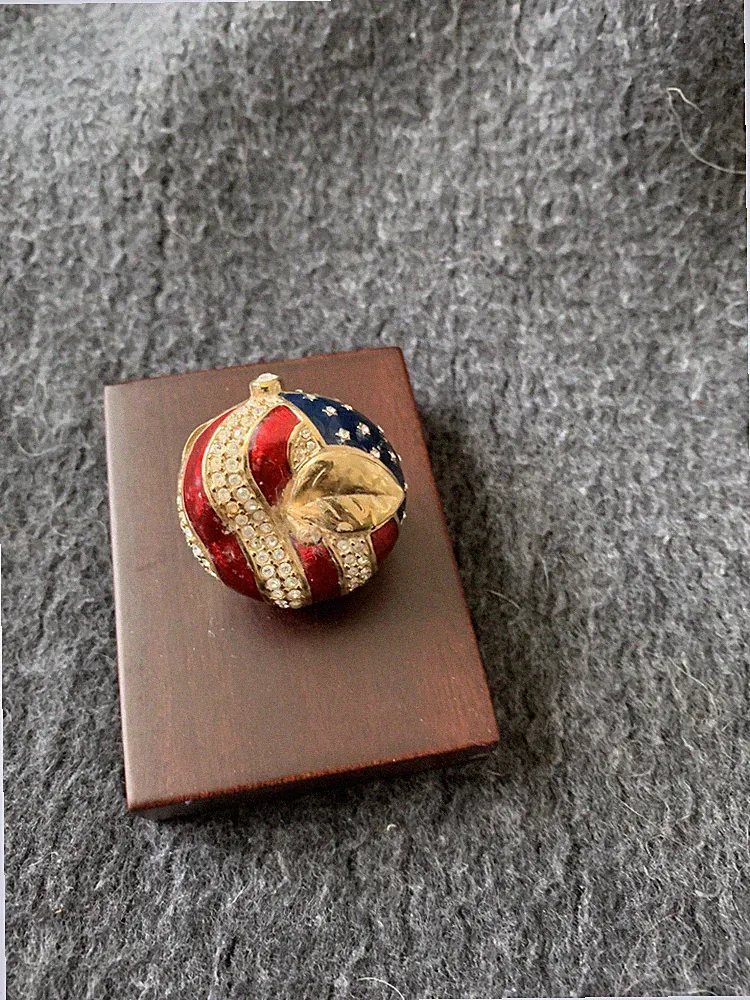 Estée Lauder Apple Solid Perfume