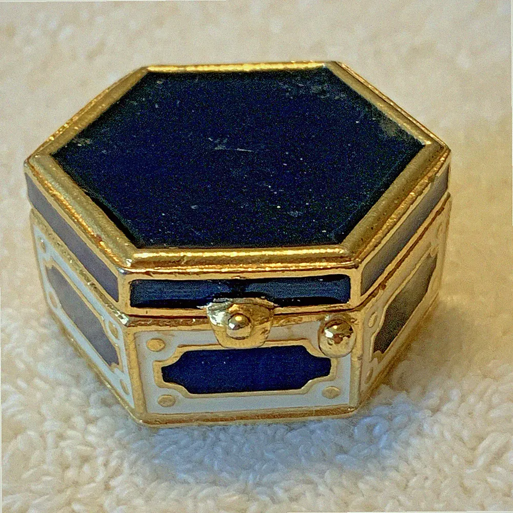 Estée Lauder Blue Enamel Hexagon Solid Perfume Compact Vintage EMPTY PC3152