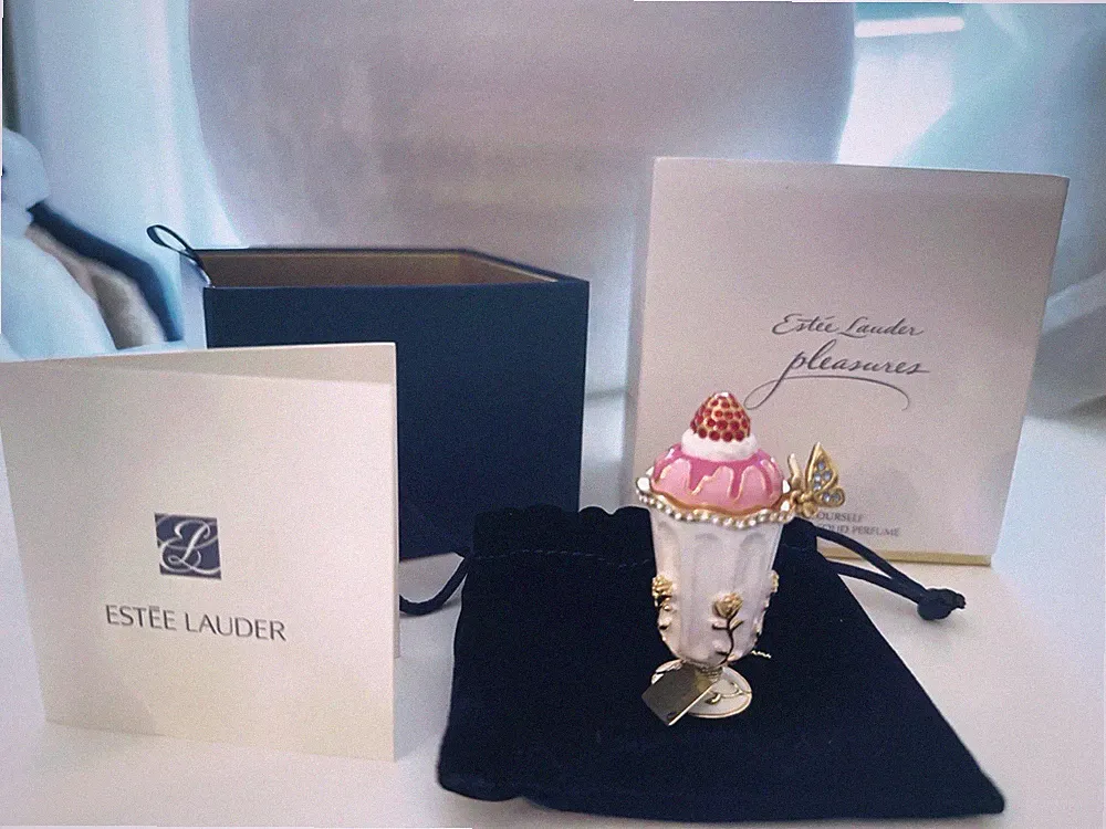 Estée Lauder Pleasures Collectible Solid Perfume Compact 2024 with Box & Pouch