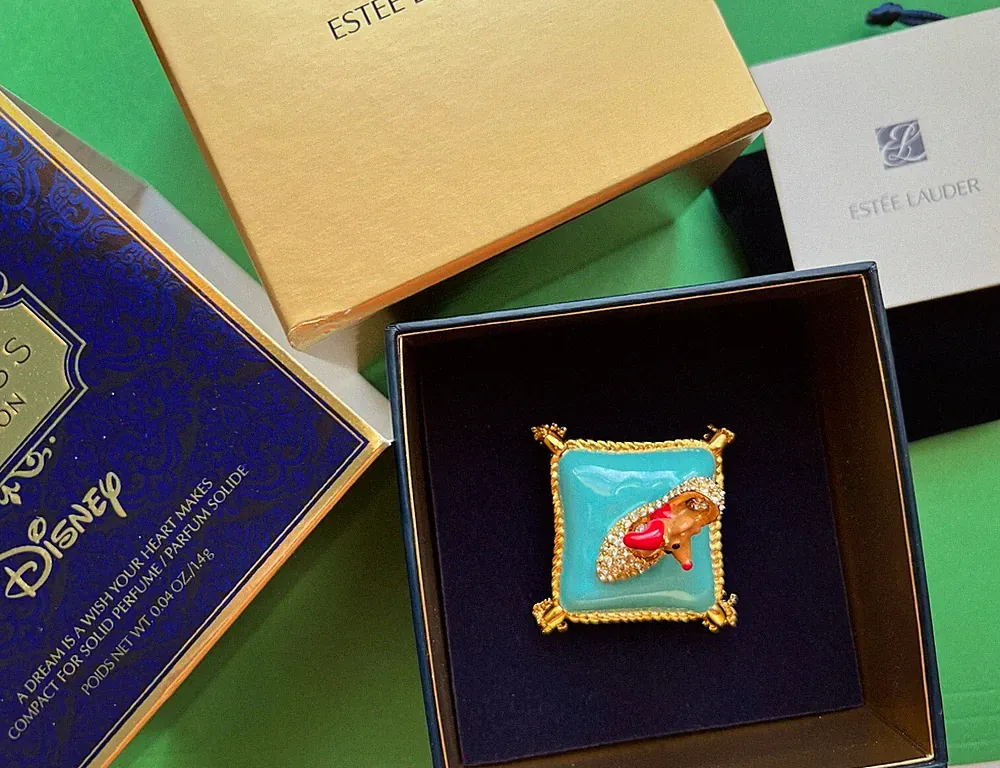 Estee Lauder A Dream Is A Wish Your Heart Makes Monica Solid Perfume Compact NIB