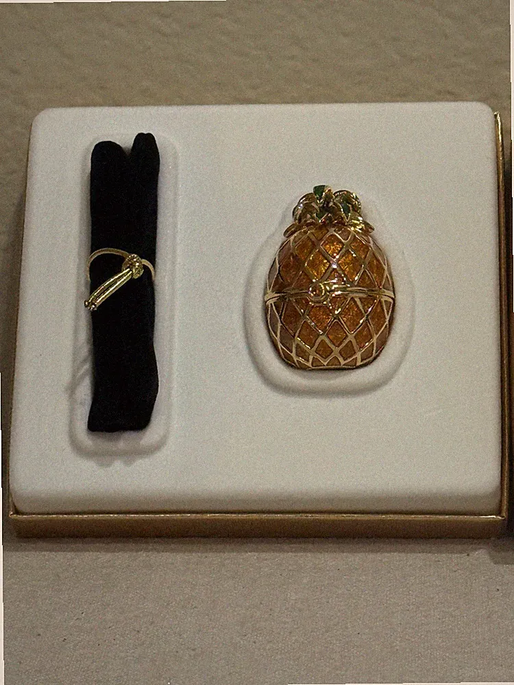 Estee Lauder Knowing Pineapple Solid Perfume Compact