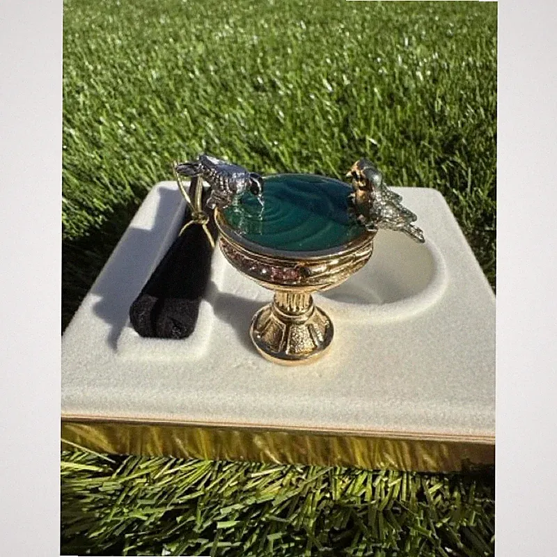 ⭐️Estee Lauder Solid Perfume Compact Bird Bath Birdbath⭐️