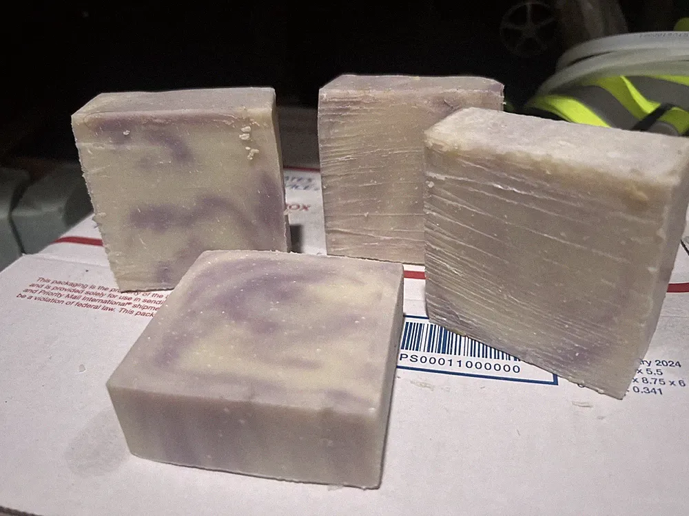 Handmade 5oz Soap Bar – Bright Crystal (Versace Type) Scent – Moisturizing