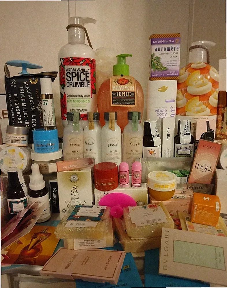HUGE 15 LB Designer Beauty Skin Care Bath Body Perfume Bundle Full SZ/Travel Lot