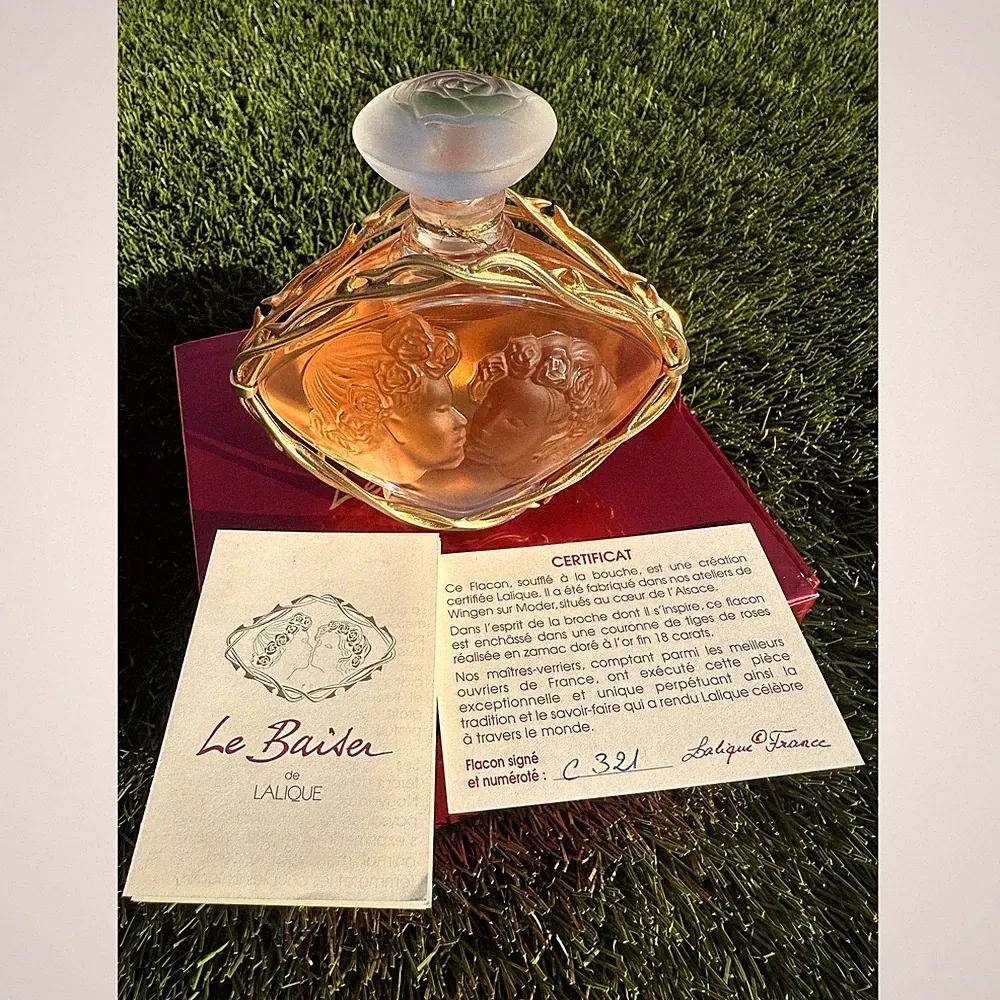Lalique Ltd. Edition 1999 Perfume Bottle “Le Baiser” 3.3 Oz. MINT & Unopened