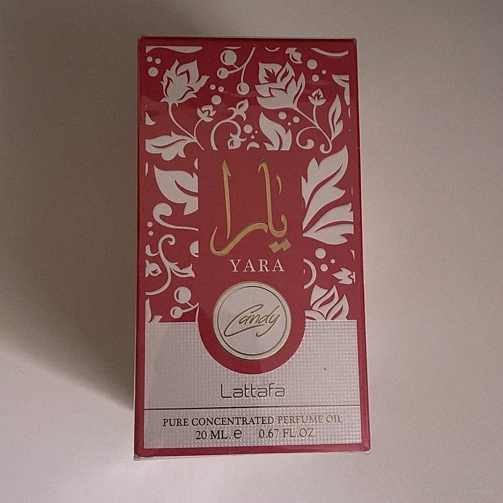 Lattafa Yara Candy Pure Concentrated Perfume Oil, 0.67 fl oz Regular Size