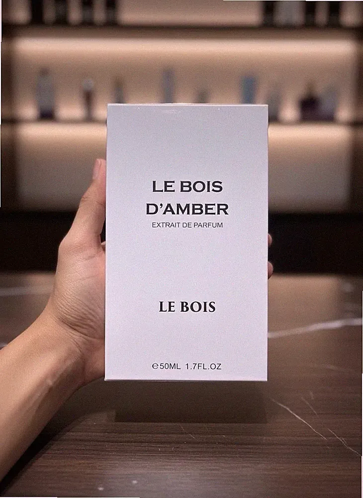 LE BOIS D'AMBER Extrait de Parfum Spray 1.7 fl oz Regular Size Fragrance