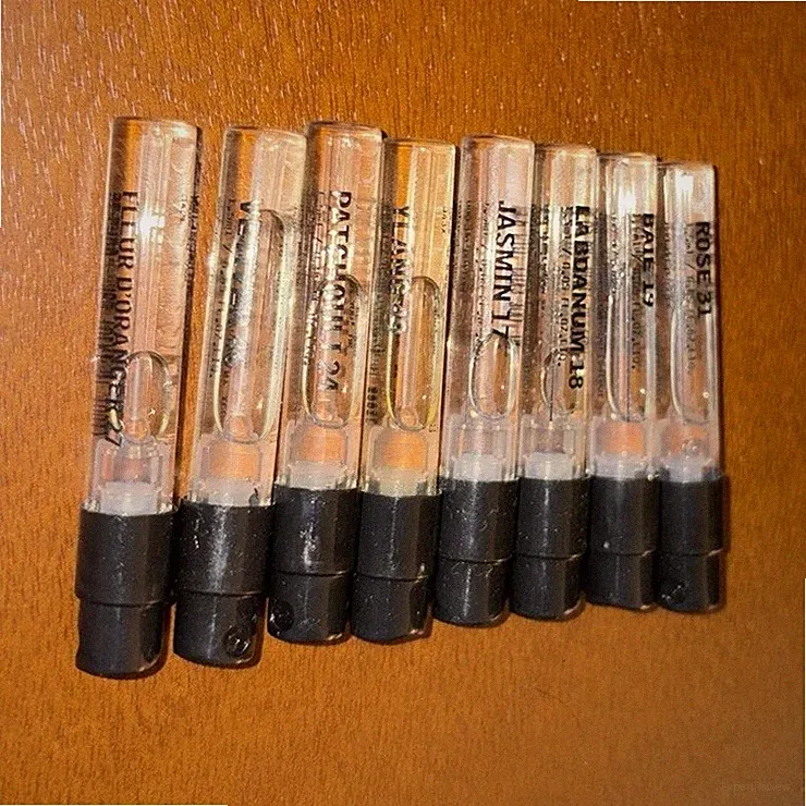 Le Labo Eau de Parfum Sample Spray Vials (8)
