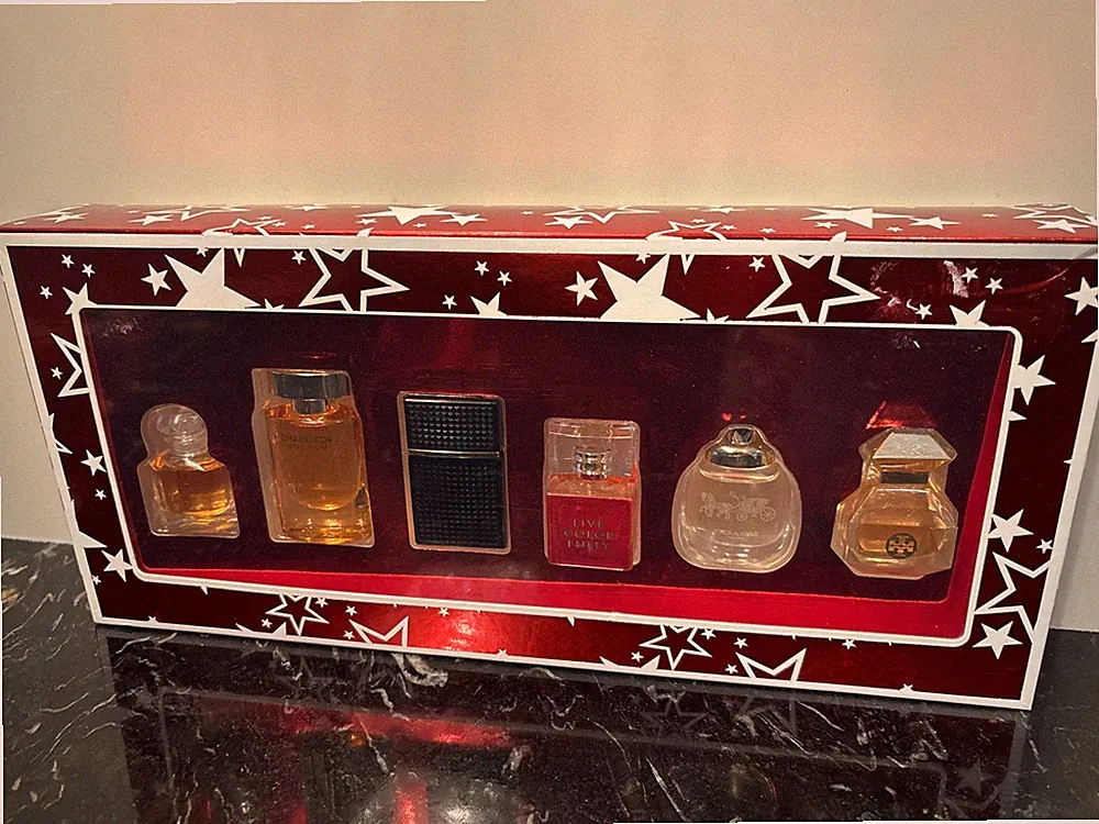Macy’s Women's 6 Piece Perfume Coffret Gift Set Travel Size