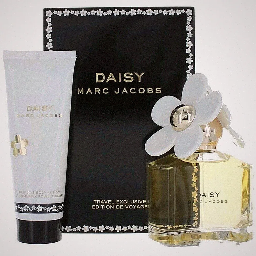 Marc Jacobs Daisy Perfume for Women Gift Set EDT Spray 3.4 Fl oz & Body Lotion