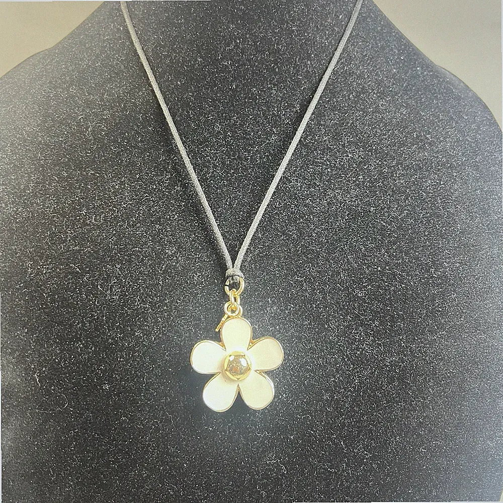 Marc Jacobs Daisy SOLID PERFUME 0.75g Women's Perfume Adjustable Cord Necklace