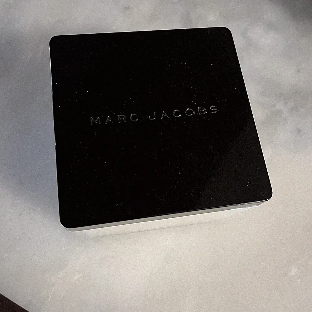 Marc Jacobs Perfume Shimmer Dusting Body Powder 3.5 oz Rare HTF