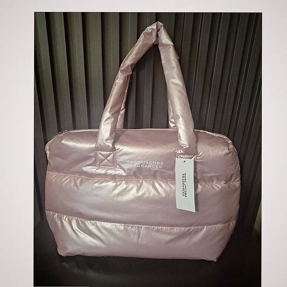 Marc Jacobs Pink Fragrance Bag Women Stitching Zip Closure Shiny #0