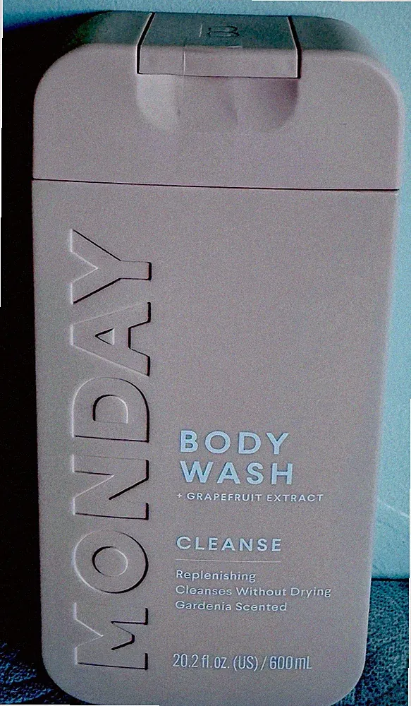 MONDAY Body Wash Gardenia Scent Grapefruit Extract 20.2 fl oz ONLY $5 SHIPPING!