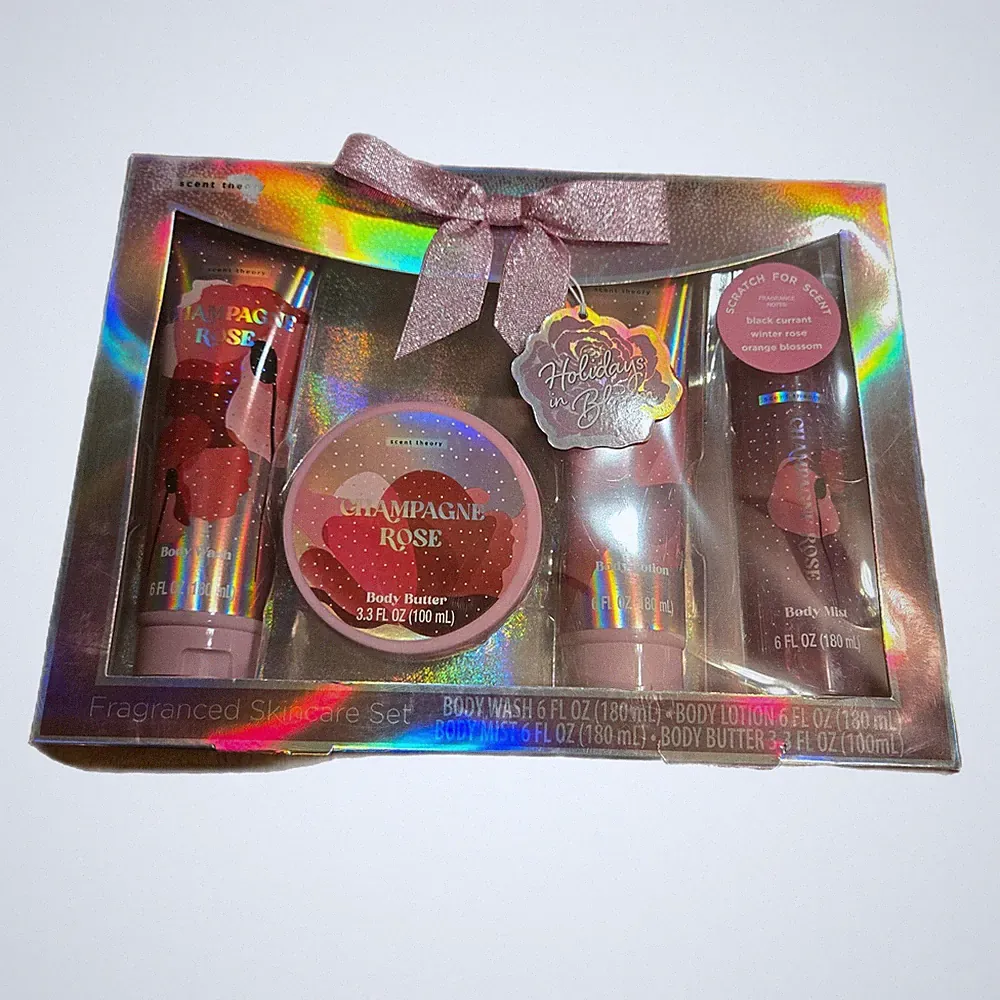 New Scent Theory ”Champagne Rose” Skincare Gift Set 4 Piece Wash/Lotion/Mist/