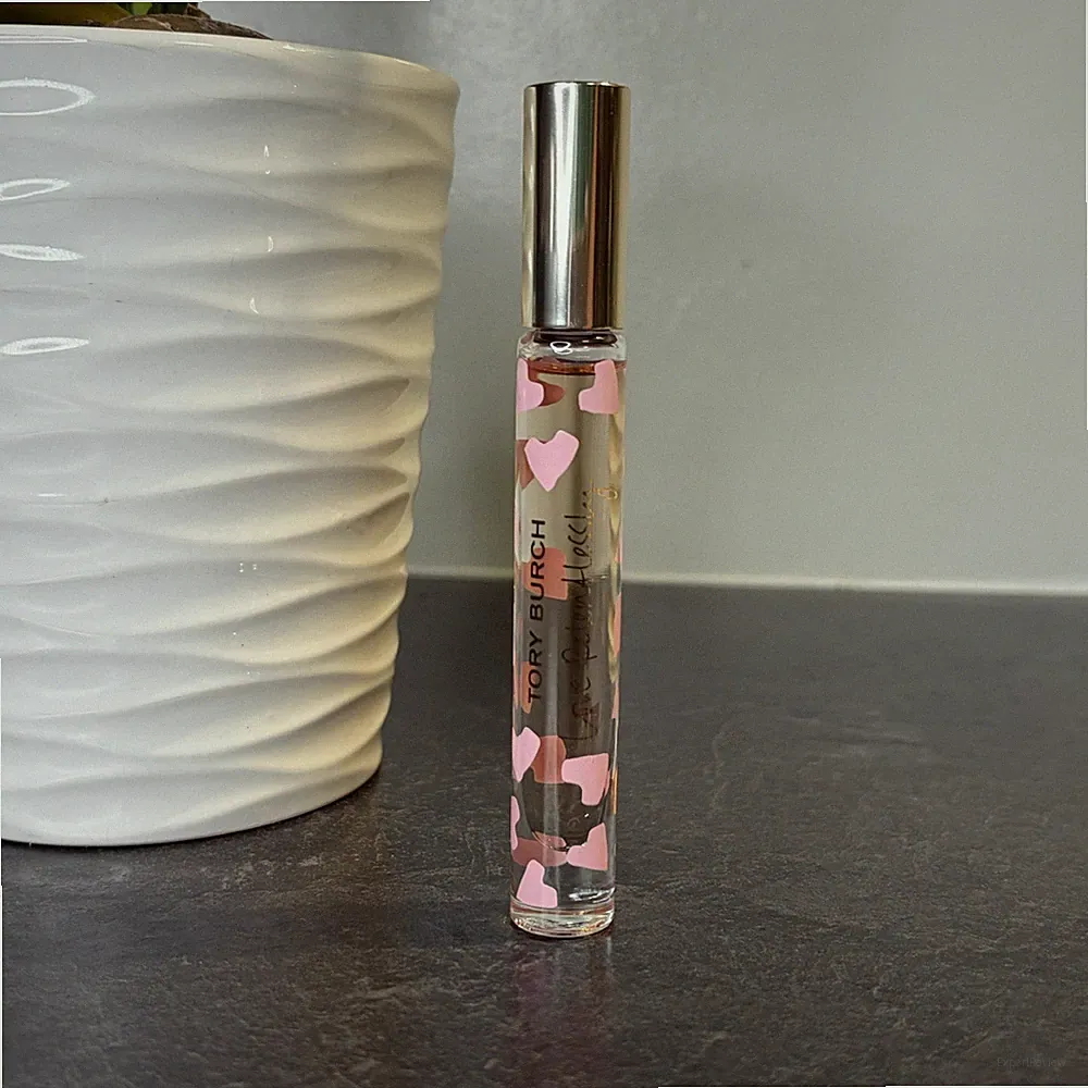 NEW Tory Burch LOVE RELENTLESSLY EDP Perfume Rollerball .2oz Discontinued