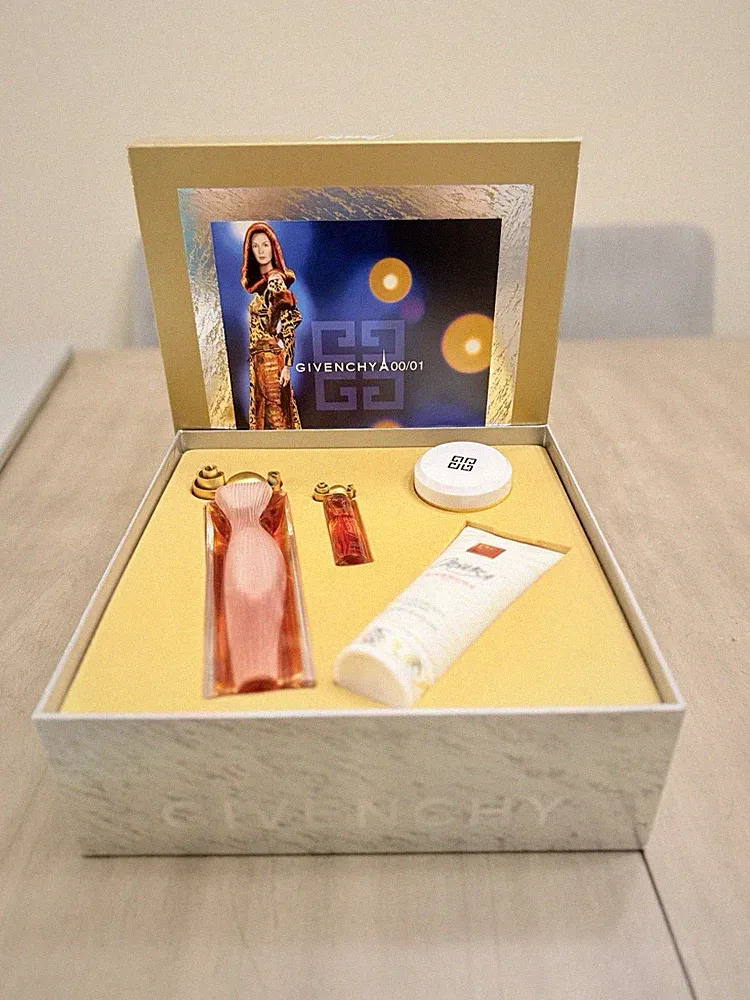 Organza By Givenchy 4 Pc Gift Set Perfume Gel Lotion Body Veil Eau De Perfum Box