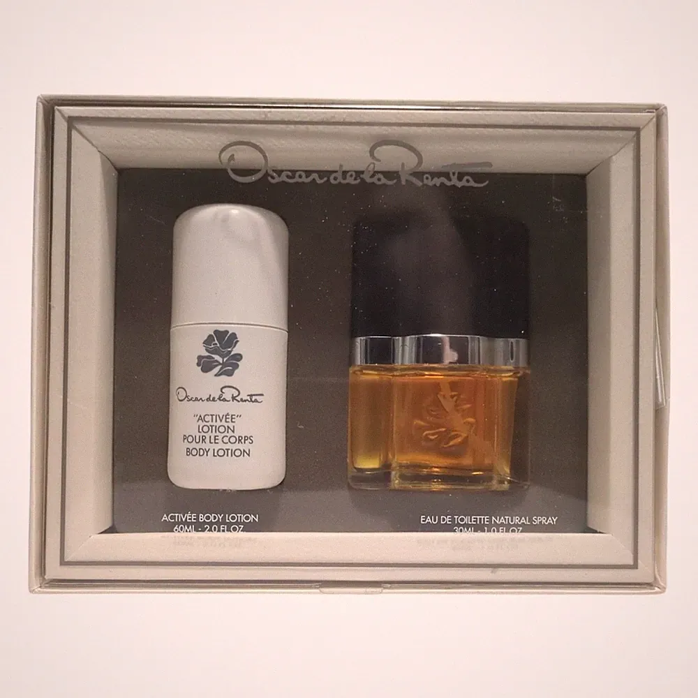 OSCAR DE LA RENTA OSCAR Gift Set Eau De ToilettSpray 1.0oz Perfume 2.0oz Lotion