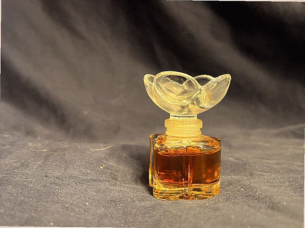 Oscar de La Renta So de La Renta, Sealed Bottle, Vintage, No Box, 1/4 fluid oz