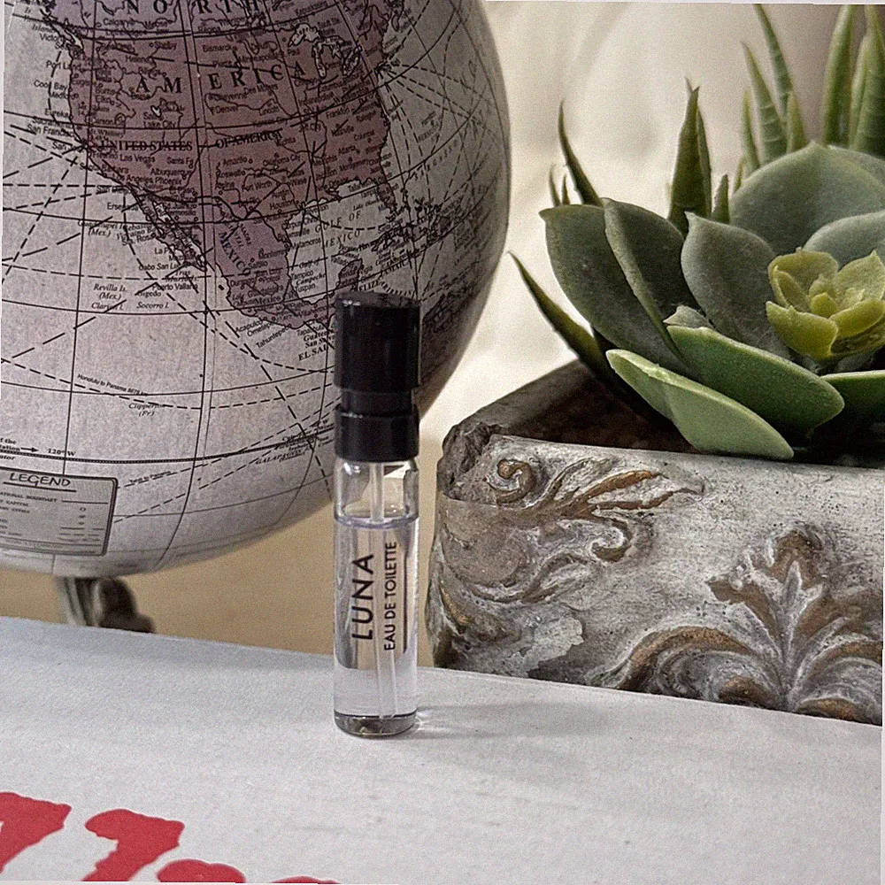 Penhaligon's LUNA Eau de Toilette EDT Perfume Sample Spray .05 oz / 1.5ml