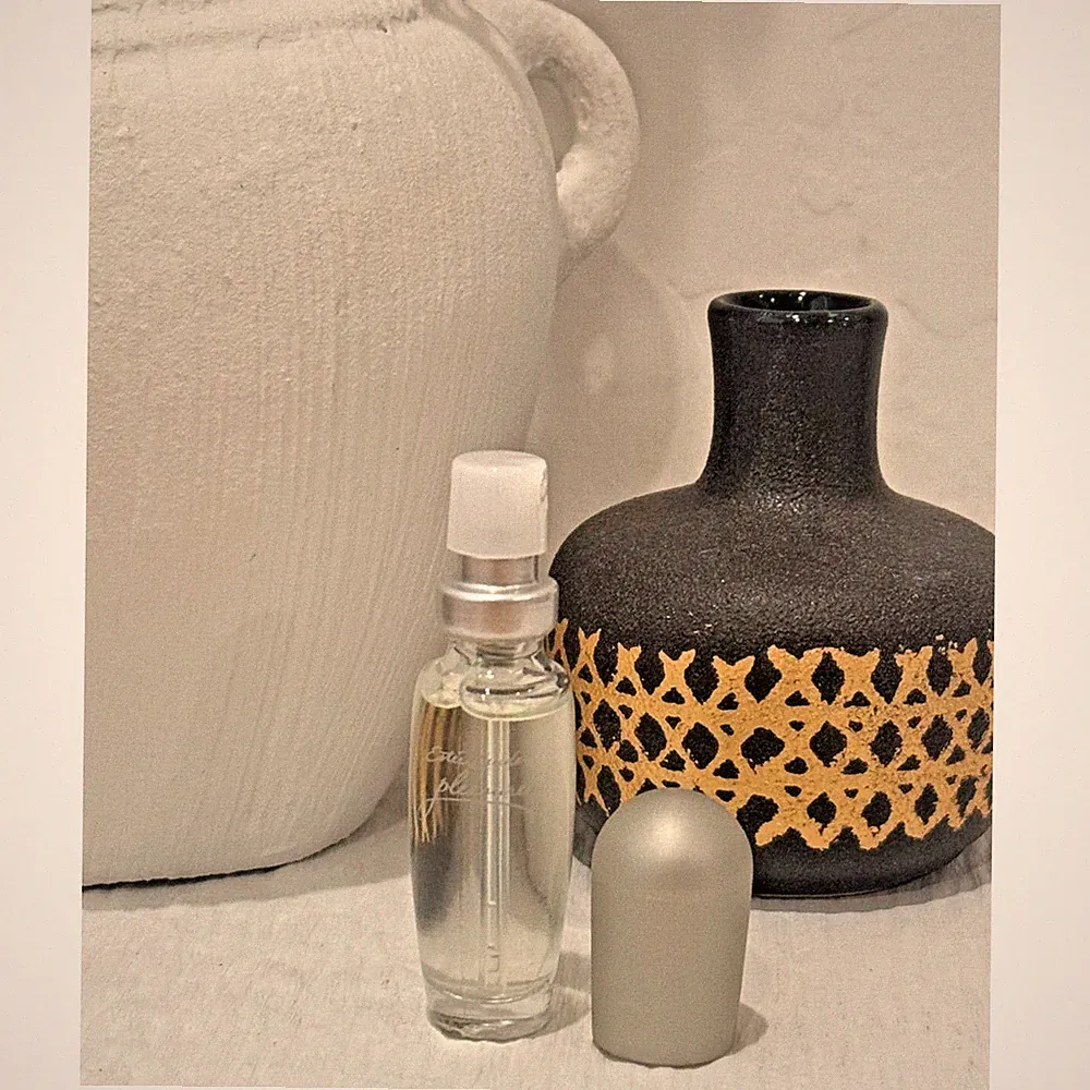 PLEASURES by Estee Lauder EDP Perfume Mini Travel Spray Bottle 0.14 fl oz/4.0 ml