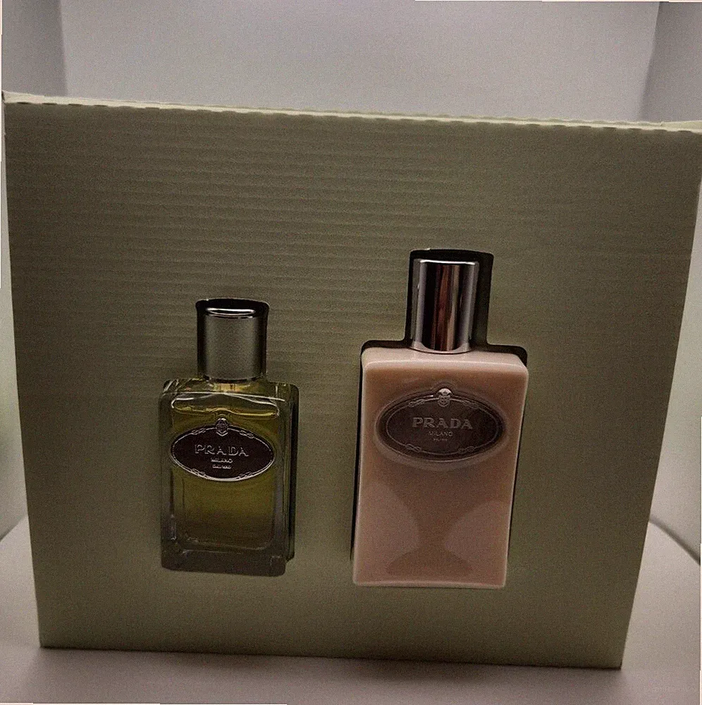 Prada Milano Infusion D'Iris Perfume Gift Set: 1oz EDP Spray & 3.4oz Body Lotion