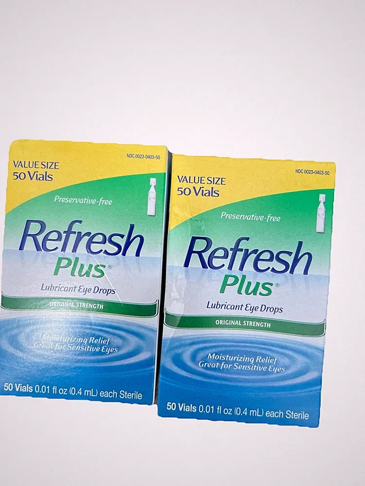 Refresh Plus Lubricant Eye Drops - Preservative Free. 100 VIALS Total EXP: 06/26
