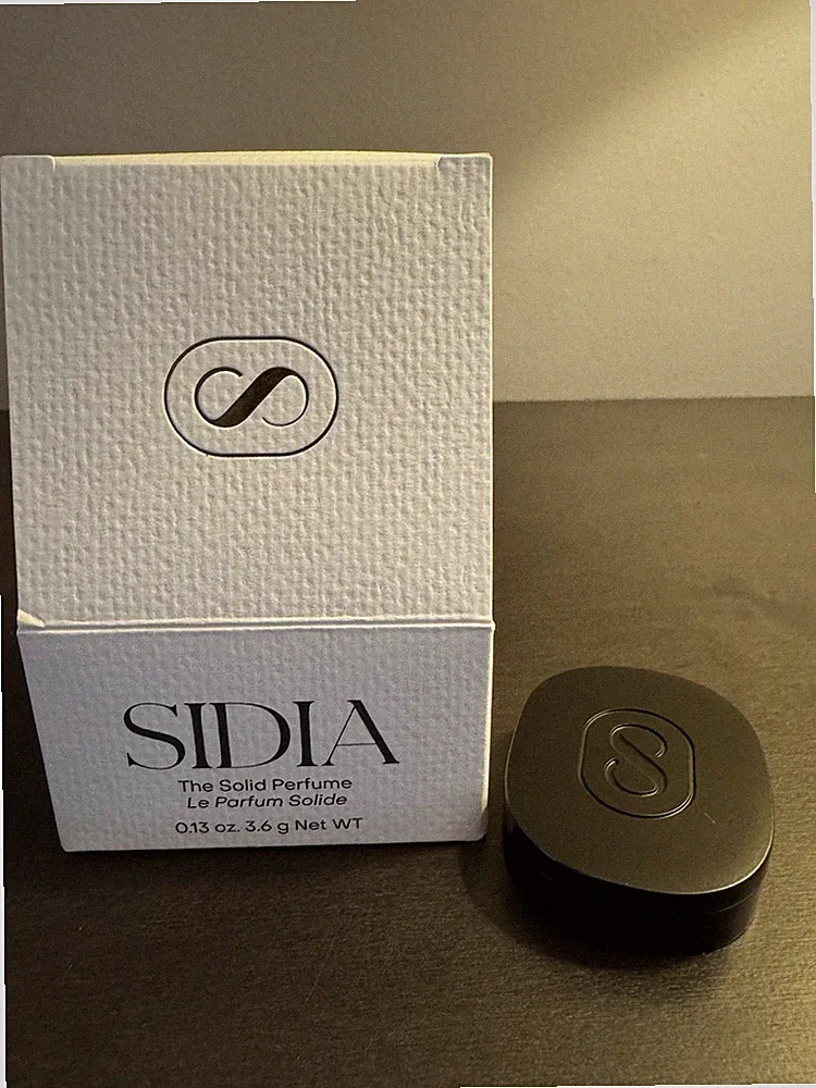 Sidia The Solid Perfume Bareless Leather & Vanilla .13 oz 3.6 g NIB