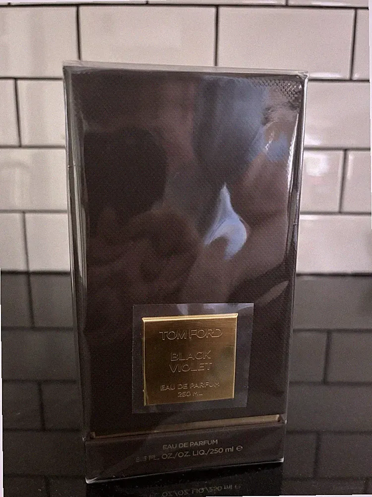 Tom Ford Black Violet Eau de Parfum Spray 8.5 fl oz / 250 ml