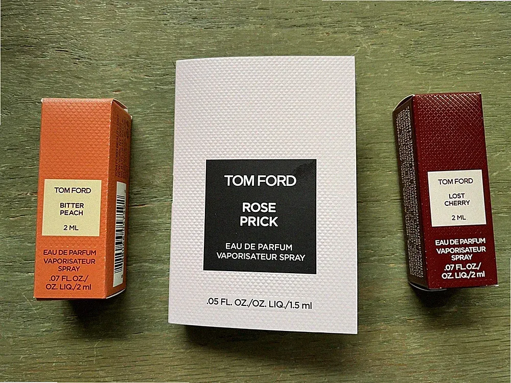 TOM FORD PERFUME SPRAY SAMPLES .05/.07 oz on Card/Box Choose your Scent!