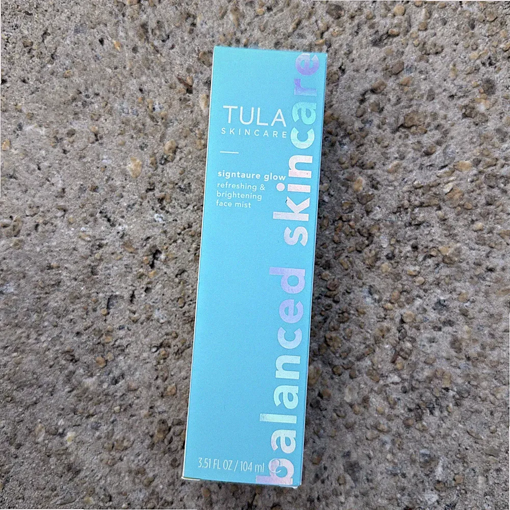 TULA Signature Glow Refreshing & Brightening Face Mist (3.5 fl. oz /100 mL) NEW