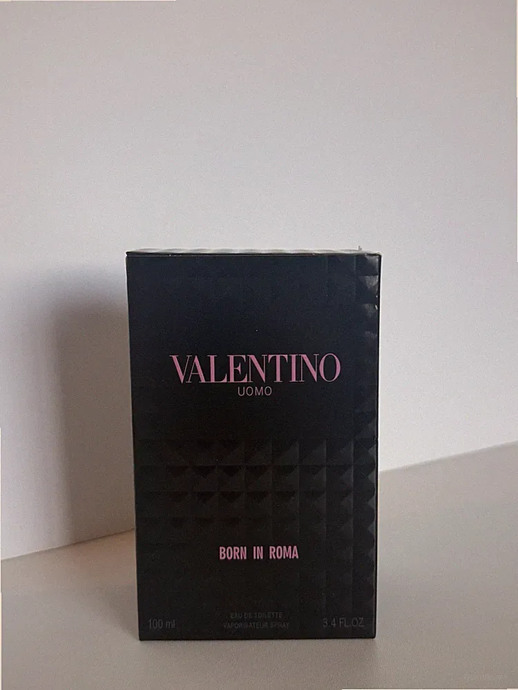 Valentino Born in Roma Eau de Toilette Spray Fragrance Regular Size 3.4 fl oz
