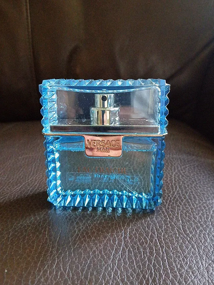 Versace Eau Fraiche Eau de Toilette Spray 1.7 US fl oz Regular Size Fragrance